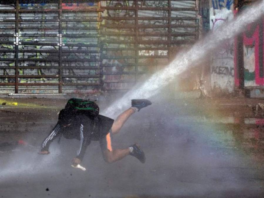 FOTOS: Chile respira violencia y salida a crisis se aleja cada vez más