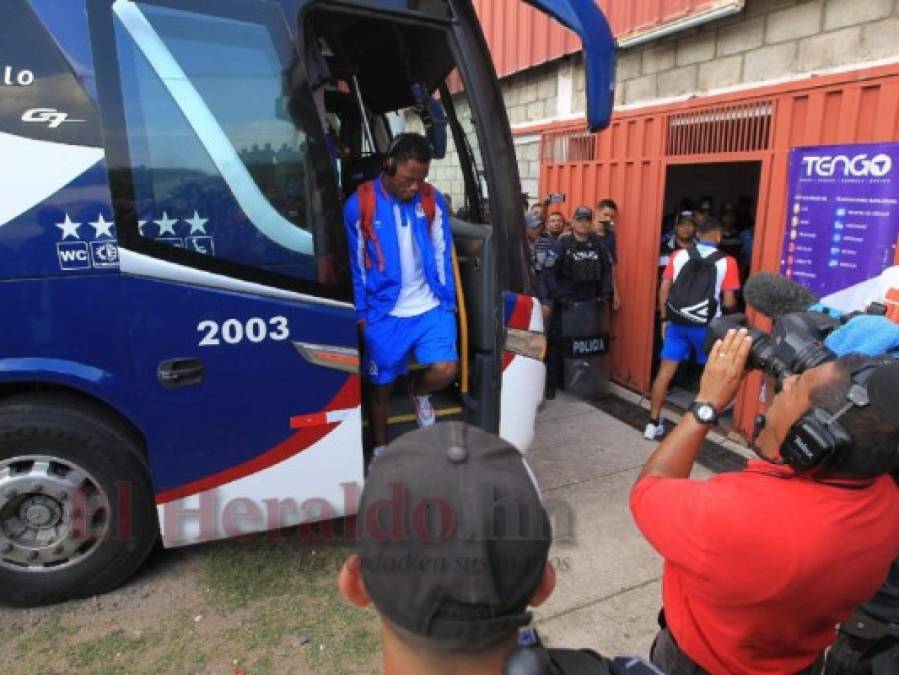 FOTOS: Bajo extrema seguridad, así fue la llegada de Olimpia al Carlos Miranda