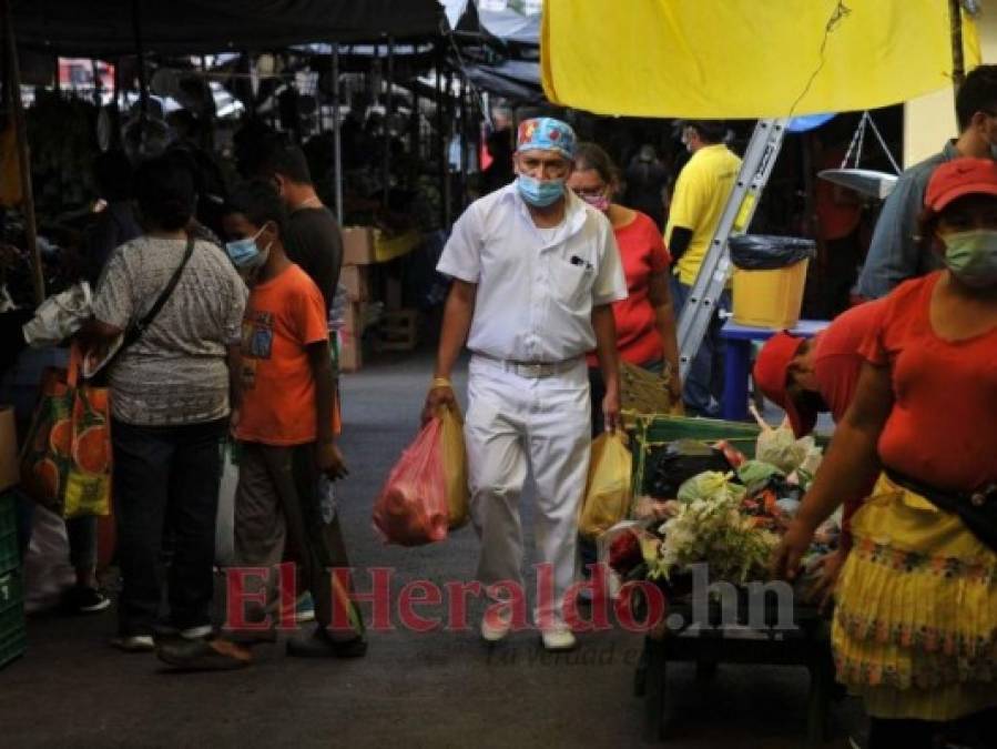 Capitalinos comenzaron a abastecerse desde este viernes previo a las elecciones (Fotos)