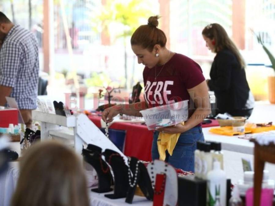 Con feria de microempresarios, Partido Liberal celebra 129 aniversario