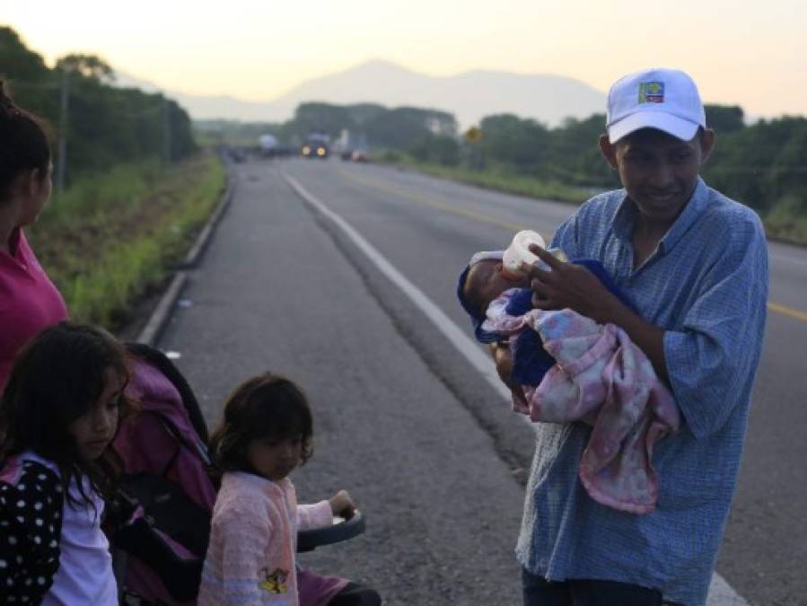 FOTOS: Ellos son los niños hondureños de la caravana migrante que buscan llegar a Estados Unidos