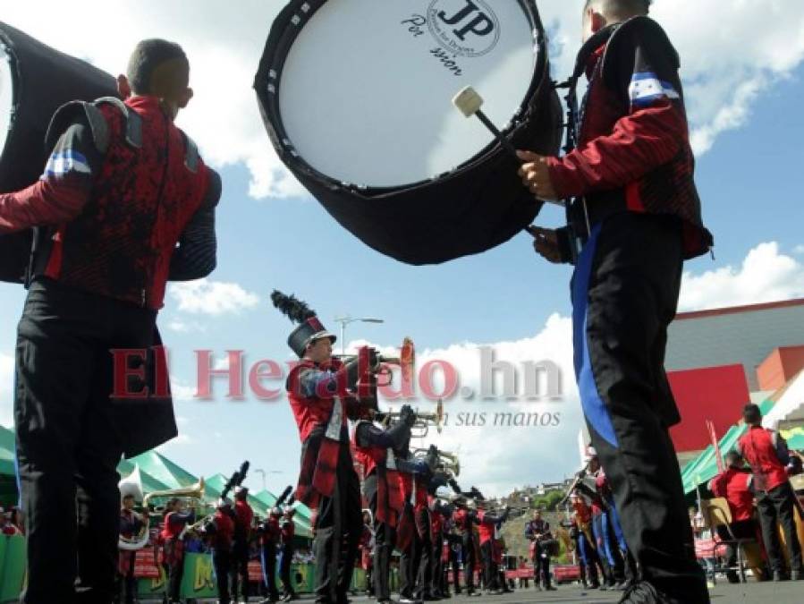 Grupos marciales deleitaron en I Concurso de Bandas de EL HERALDO 2019