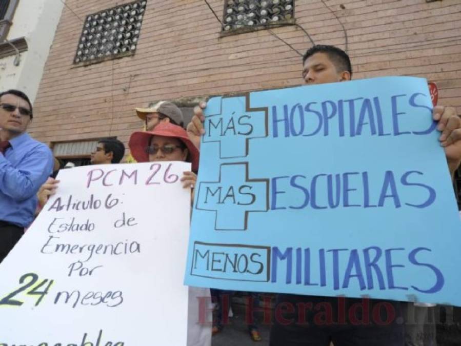 FOTOS: Médicos, empleados de Hondutel y docentes paralizan la capital en jornada de protestas