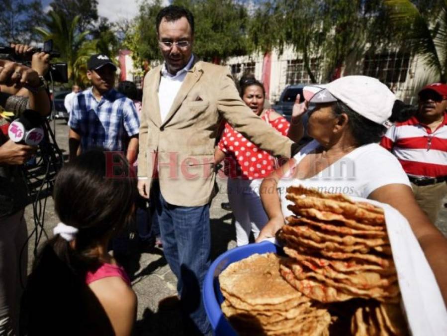 Con feria de microempresarios, Partido Liberal celebra 129 aniversario