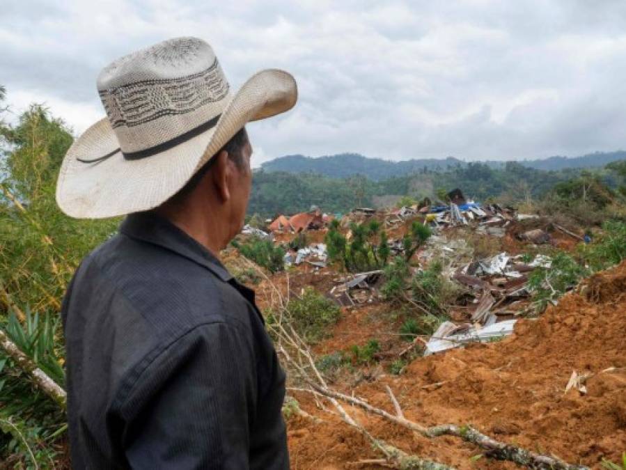 FOTOS: Destrucción y desesperación en Santa Bárbara tras paso de Eta y Iota   