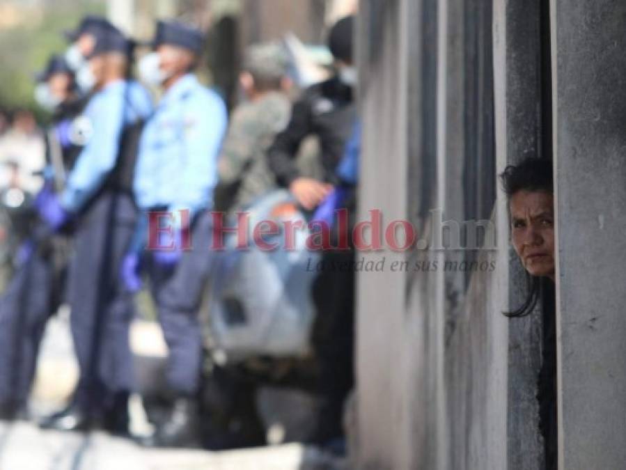 FOTOS: Así se efectúa el cerco epidemiológico en colonia Abraham Lincoln de la capital