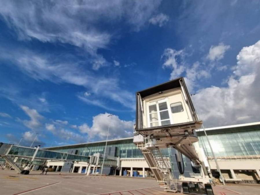 Así es la moderna Torre de Control de Respaldo en el Aeropuerto Internacional de Palmerola (FOTOS)