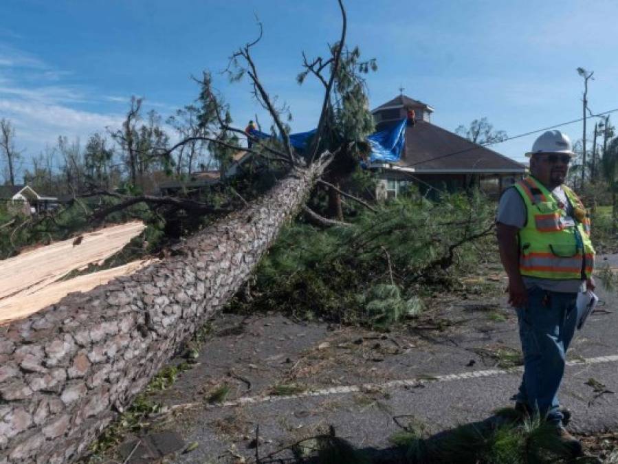 FOTOS: Destrucción, inundaciones y muertos tras el paso de Laura en EEUU