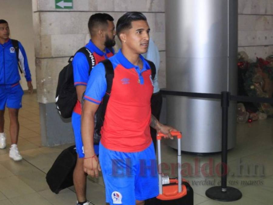 FOTOS: Así regresó Olimpia a Tegucigalpa tras sufrir ataque de aficionados del Alianza en El Salvador