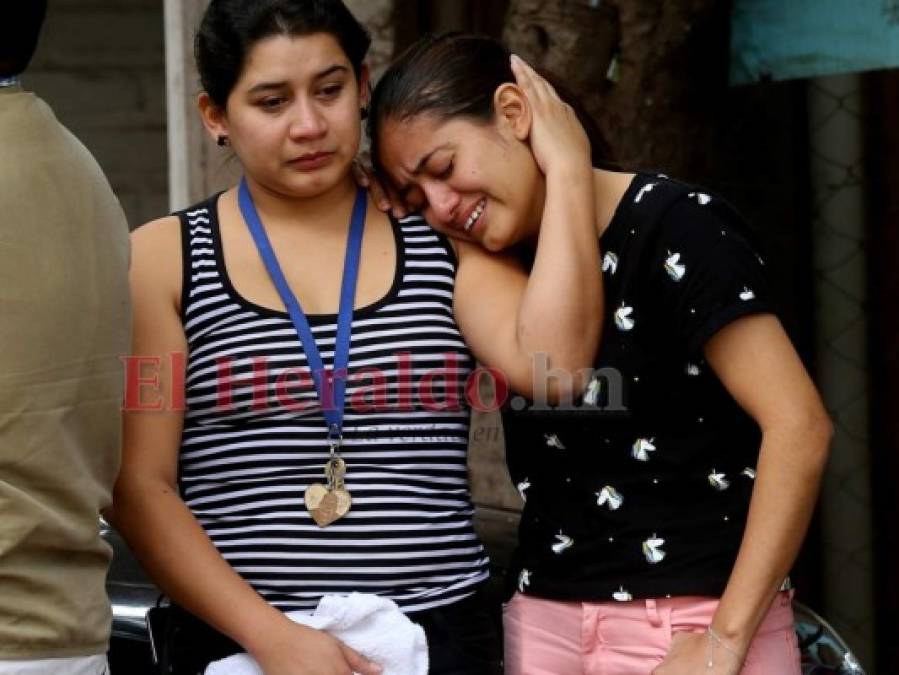 FOTOS: Dolor y lágrimas de familiares de taxista asesinado en barrio La Guadalupe