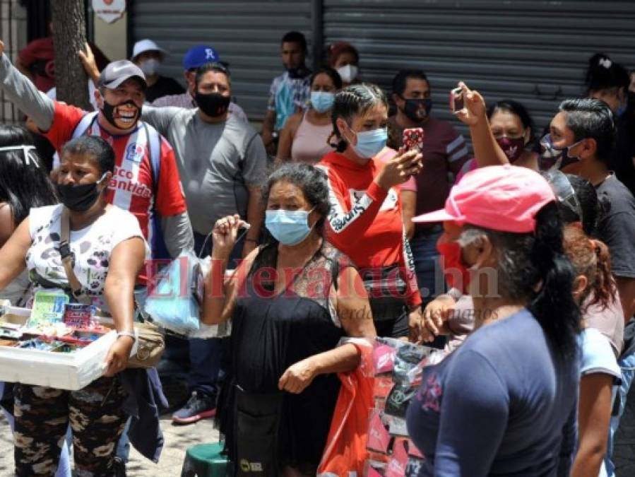 FOTOS: Vendedores ambulantes protestan en el centro de la capital