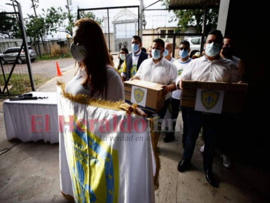 Algarabía en entrega de planillas del PAC y Partido Alianza Patriótica (Fotos)