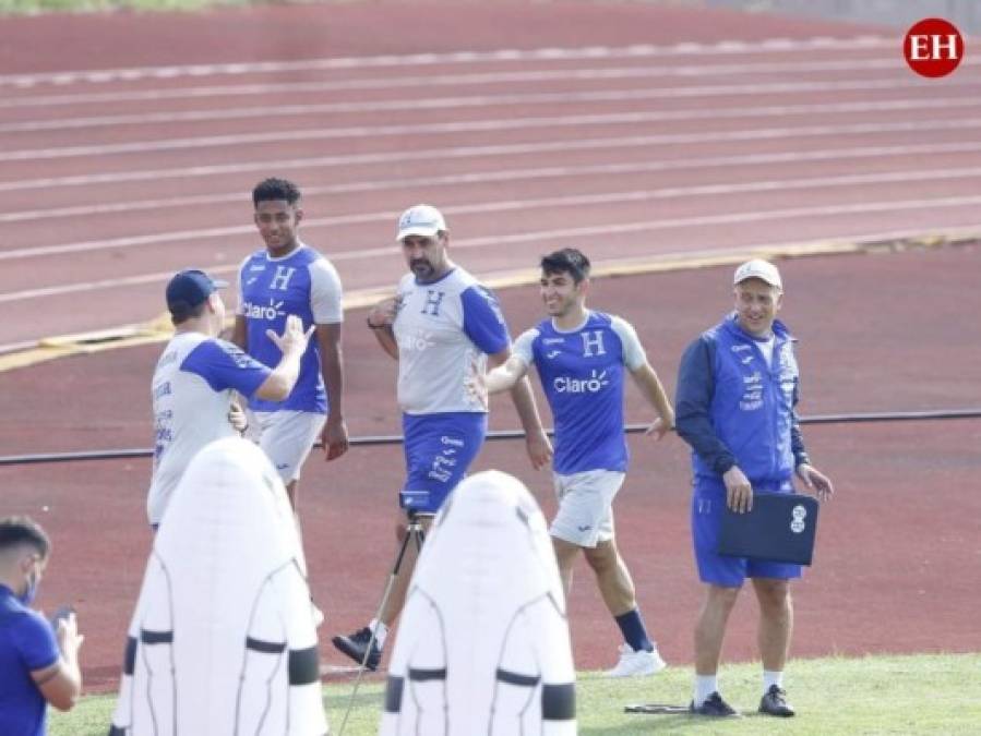 Choco Lozano, Alberth Elis y Jonathan Rubio entrenaron con la Selección de Honduras en el estadio Olímpico
