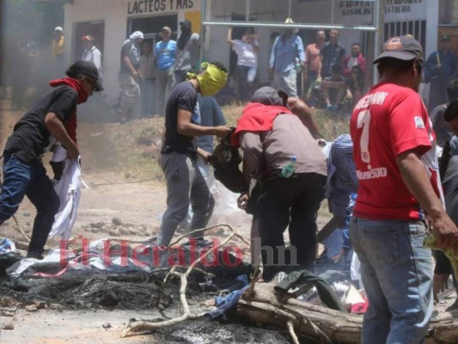 Las protestas en El Chimbo: Quemas, niños gaseados y calles bloquedas