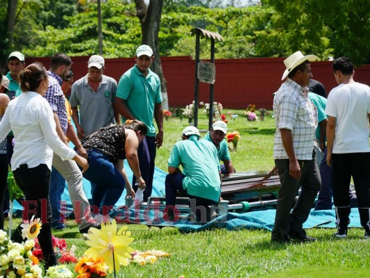 FOTOS: Desgarradora escena tras masacre en cementerio en SPS
