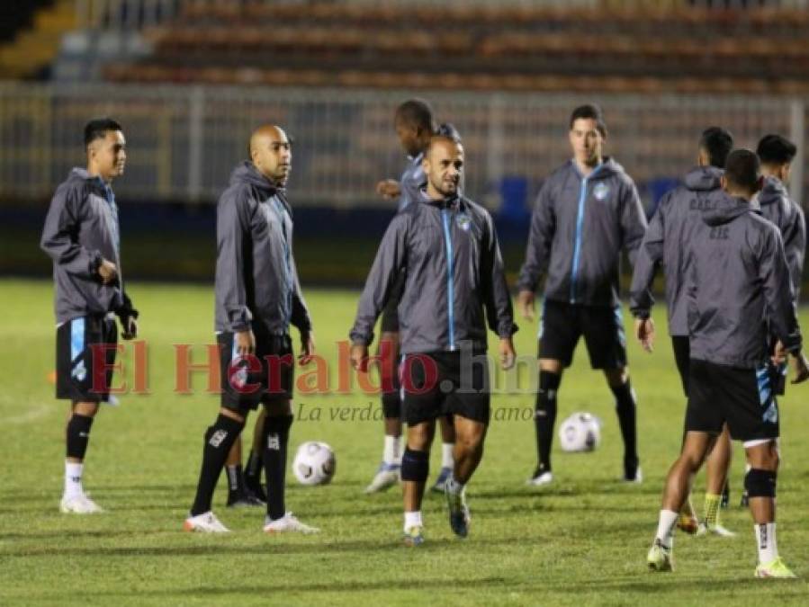 Comunicaciones realiza reconocimiento de cancha previo a la final de la Concacaf contra Motagua (Fotos)   