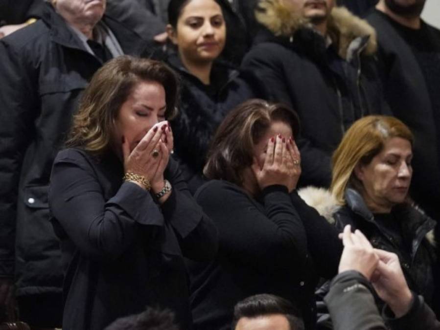 FOTOS: Llanto y dolor en homenaje a dos de las víctimas del avión derribado por misil iraní