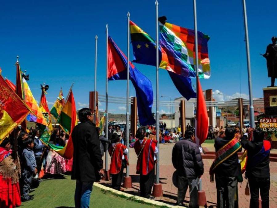 FOTOS: Ponchos Rojos, la fiel milicia aymara de Evo que rechaza transición en Bolivia