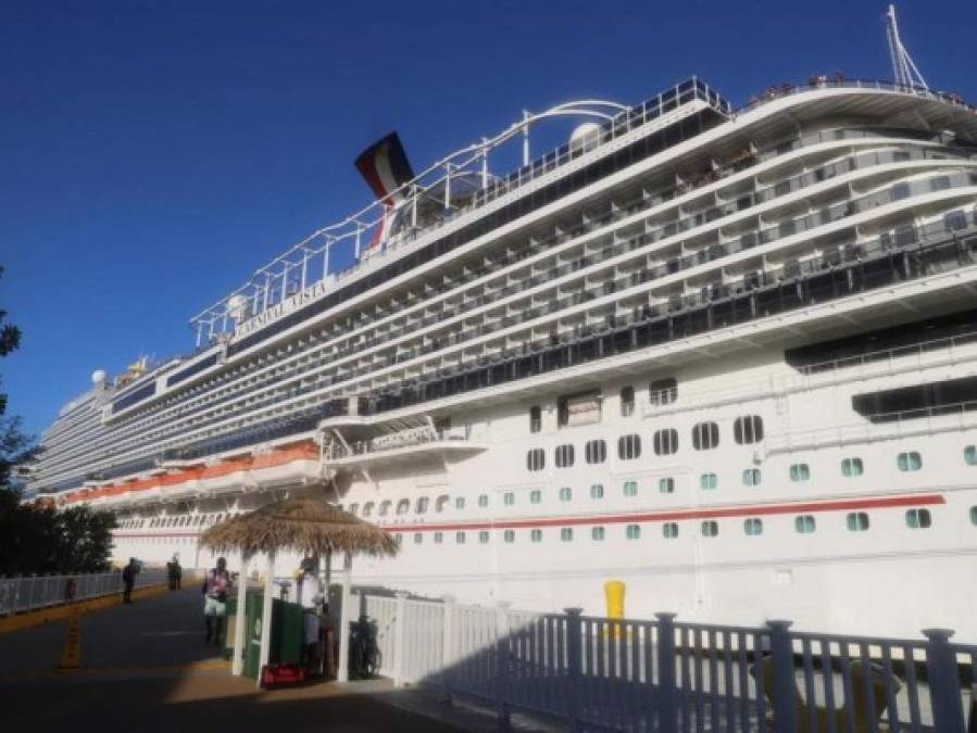 Así fue el arribo del imponente crucero 'Carnival Vista' a Roatán