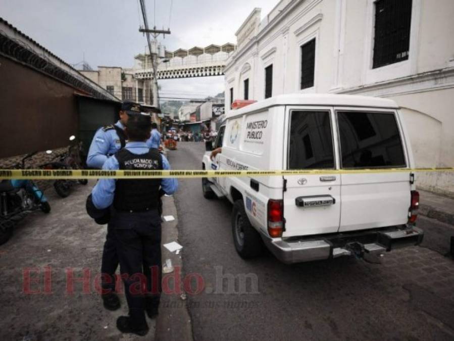 FOTOS: Así quedó la escena del crimen contra dos prestamistas colombianos frente al Instituto Hibueras