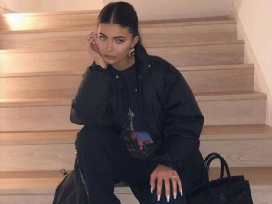 FOTOS: Kylie Jenner muestra el interior de su lujosa casa