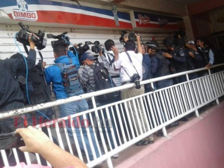 FOTOS: Así fue la captura del periodista David Romero en las instalaciones de Radio Globo