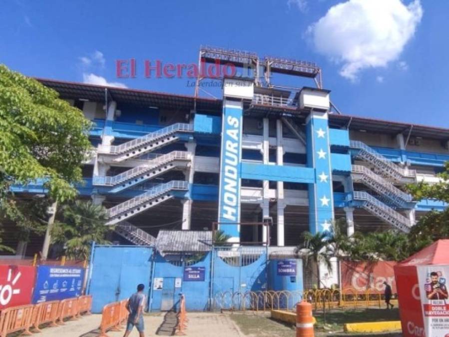 Pocos aficionados para el juego Honduras vs Canadá en el Olímpico