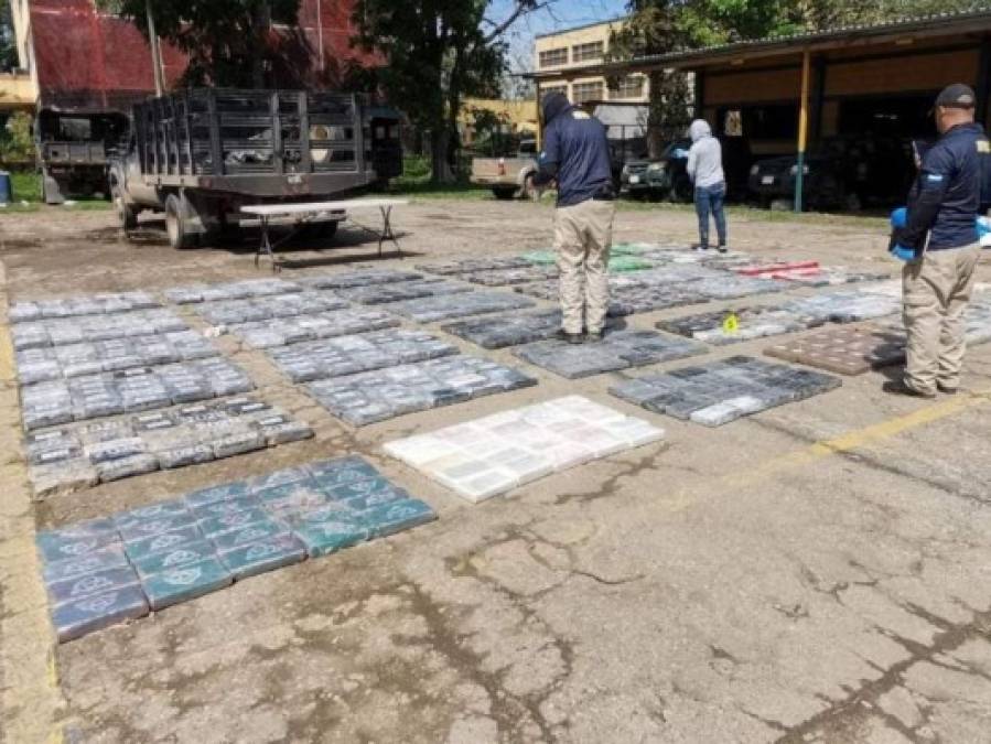 Así fue el decomiso de más de 900 kilos de droga en Colón (FOTOS)