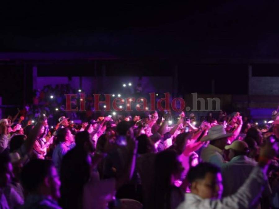 FOTOS: Bronco puso a bailar y a cantar a sus fans en Choluteca