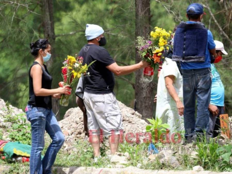 Sin velorios, ni acompañamiento: el doloroso adiós a víctimas de covid-19 en Honduras