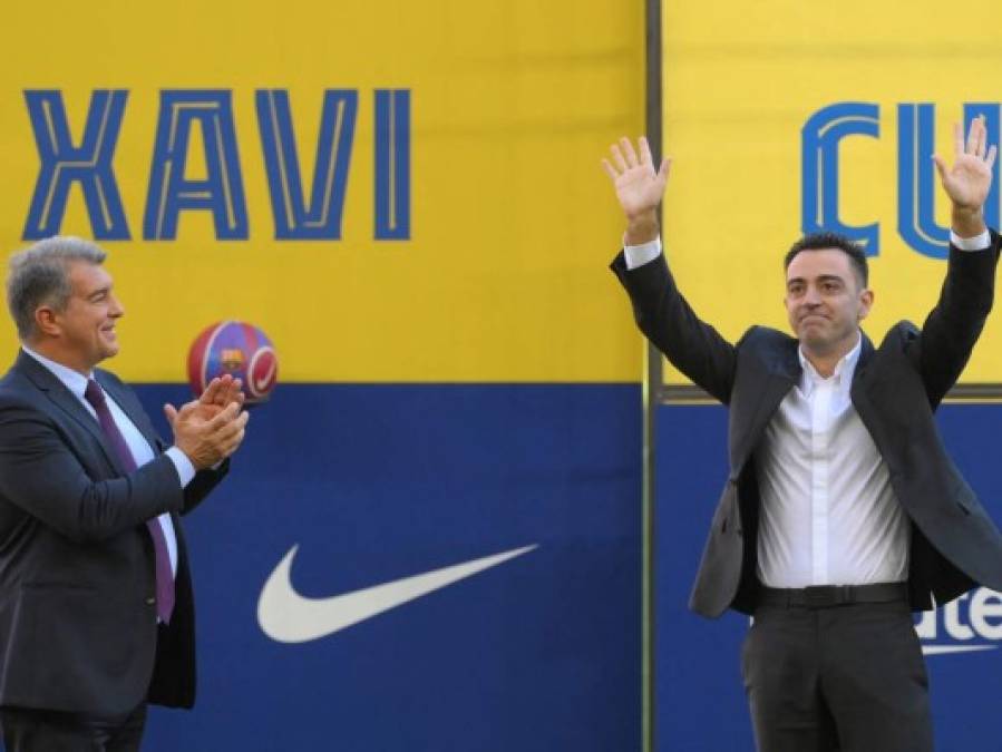 Así fue el regreso de Xavi Hernández al Camp Nou como nuevo entrenador del Barcelona