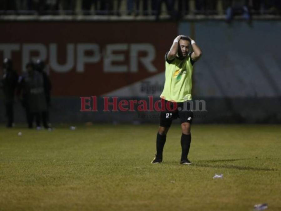 FOTOS: Tristeza, lágrimas y dolor en los jugadores del Olancho FC tras perder la final de la Liga de Ascenso ante Real Sociedad