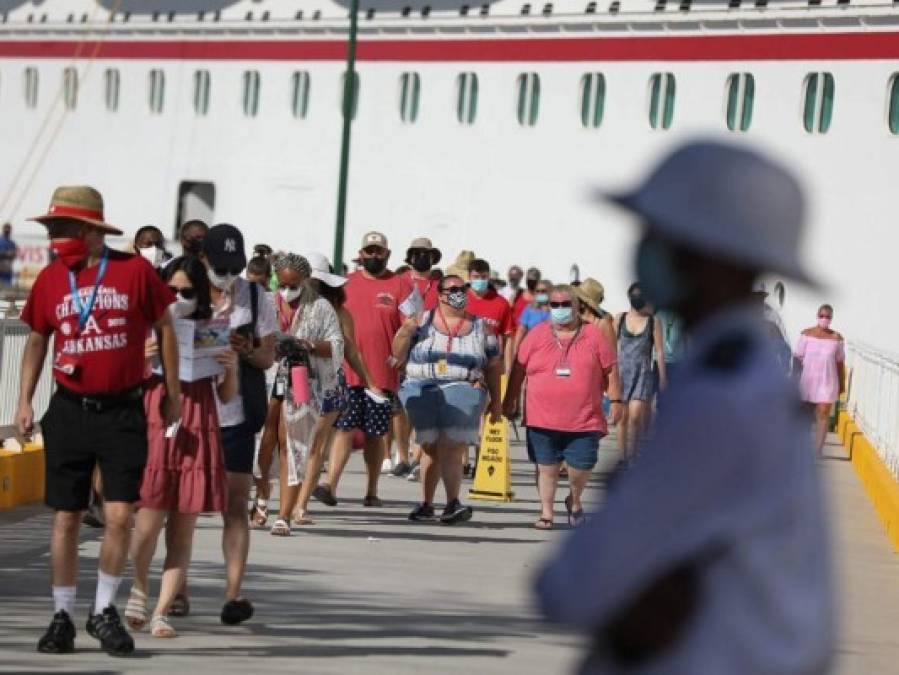 Así fue el arribo del imponente crucero 'Carnival Vista' a Roatán