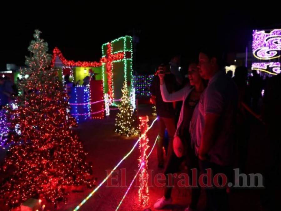 La inauguración de la luminosa Villa Navideña 2019 en 13 fotos