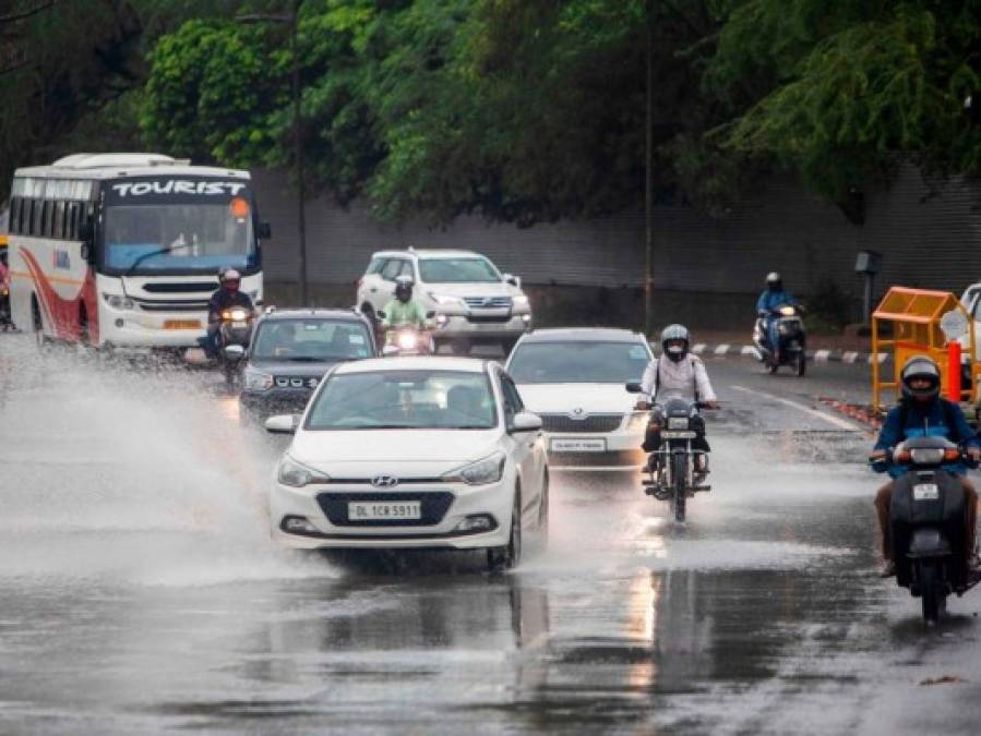 Muertos, inundaciones y damnificados por lluvias en el sur de Asia (FOTOS)