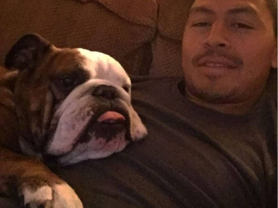 FOTOS: Así es Chulo, el perro consentido del futbolista hondureño Roger Espinoza