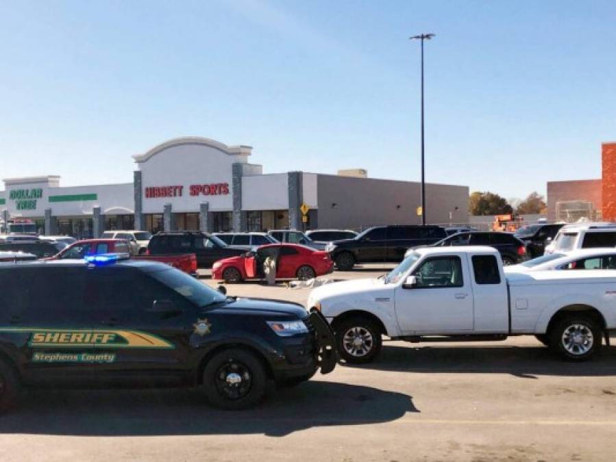 FOTOS: Imágenes que dejó el mortal tiroteo en un supermercado en EEUU