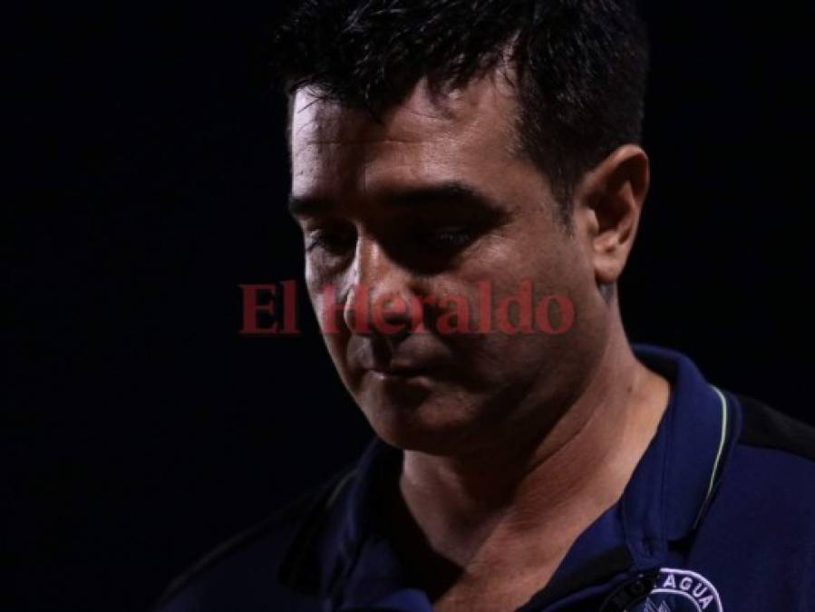 FOTOS: El rostro de frustración de Diego Vázquez ante doblete de Darixon Vuelto que da ventaja al Real España en la final