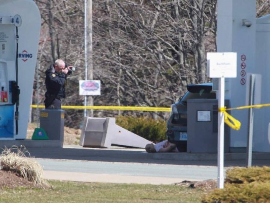 Las caóticas imágenes del tiroteo que dejó 16 muertos en Canadá