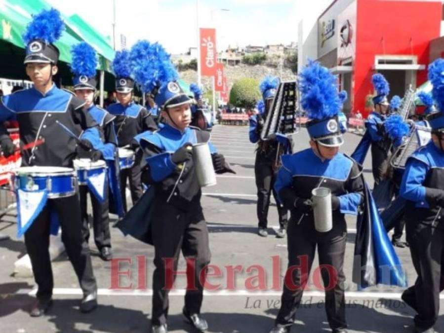 FOTOS: Dinámicas presentaciones de las bandas de guerra en concurso de EL HERALDO