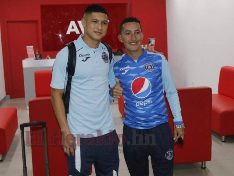 FOTOS: Entre abrazos y selfies, así viajó Motagua a Costa Rica para la final ante Saprissa