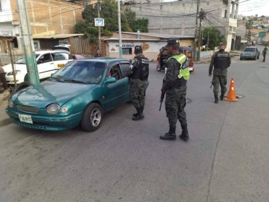 FOTOS: Patrullajes, retenes y registros en varias zonas de la capital