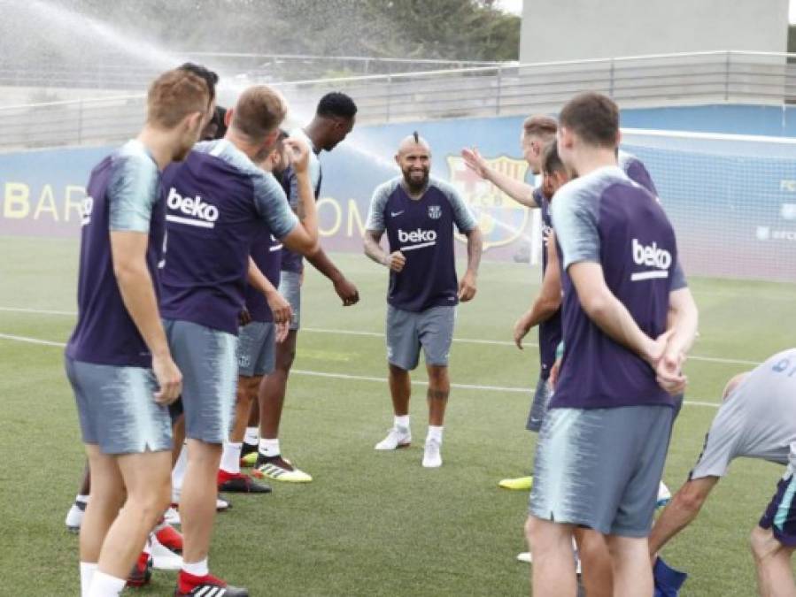 Así fue el primer día de Arturo Vidal en el Barcelona