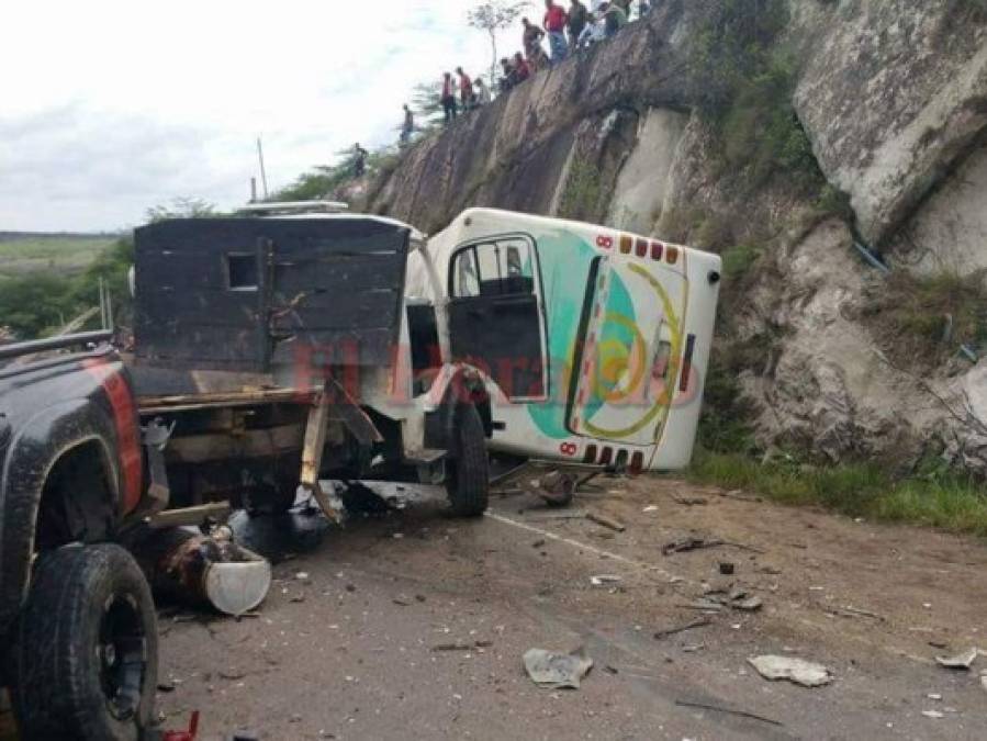 Las imágenes tras el aparatoso accidente en carretera a Olancho