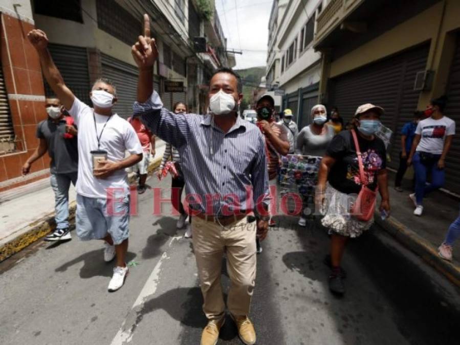 FOTOS: Vendedores ambulantes protestan en el centro de la capital