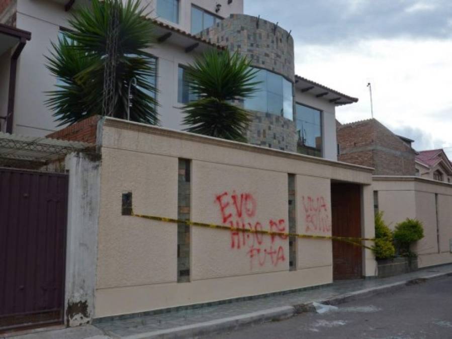 FOTOS: Así quedó la casa de Evo Morales tras allanamiento de opositores