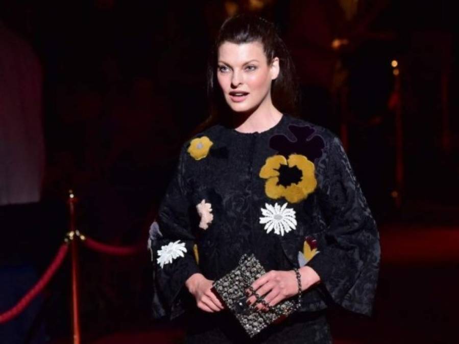 'Quedé permanentemente deformada': exmodelo Linda Evangelista rompe el silencio tras procedimiento estético