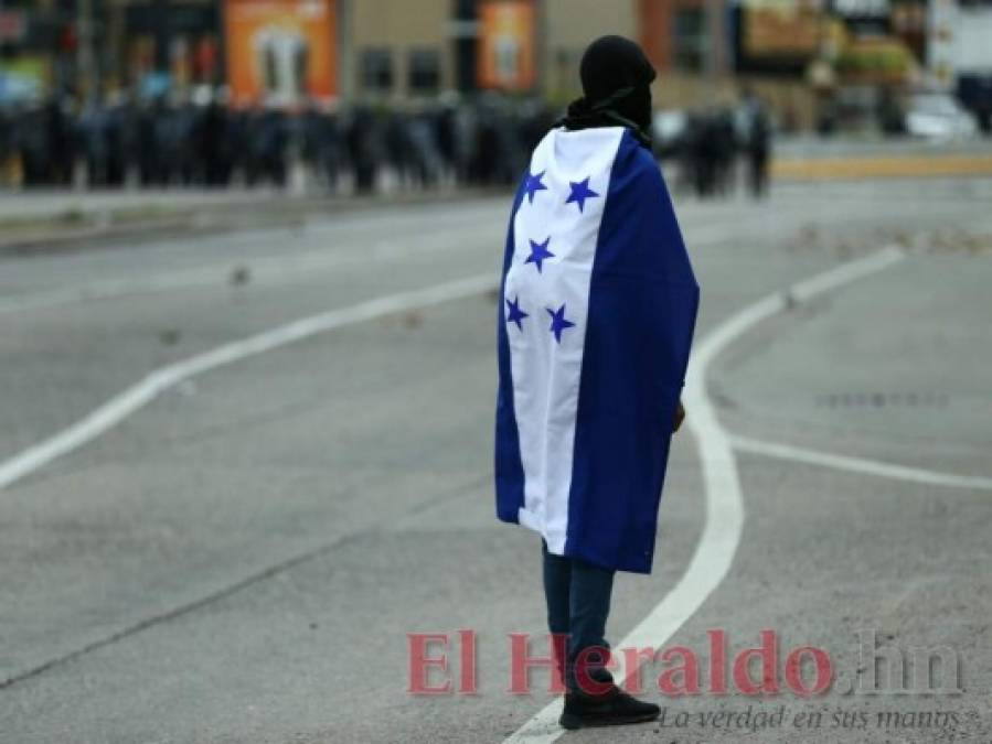 FOTOS: Segundo día de paro nacional deja enfrentamientos entre manifestantes y policías