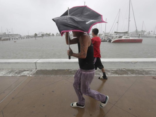 FOTOS: Huracán Hanna golpea fuerte a Texas, que ya lidia con pandemia