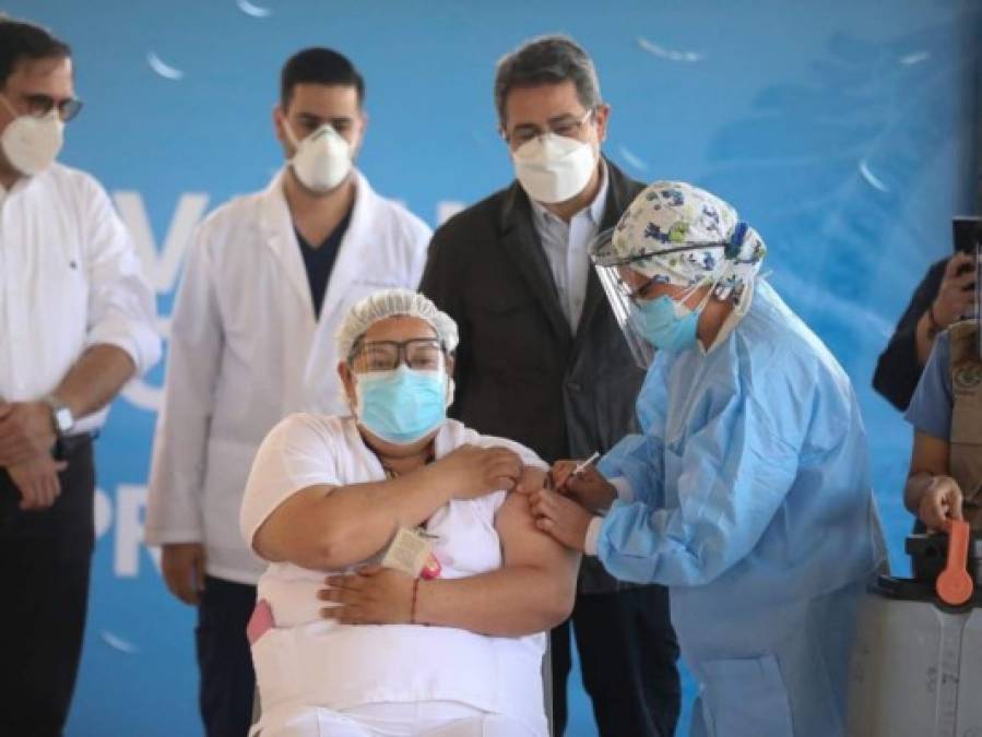 Así inició el proceso de vacunación contra el coronavirus en Honduras (Fotos)